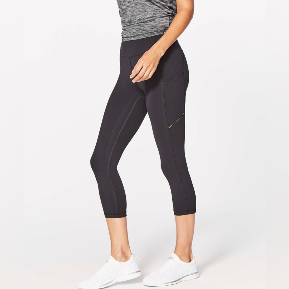 Lululemon Speed Up Crop *21 in